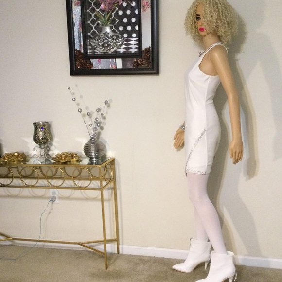 WHITE PARTY DRESS WITH SPARKLES!  MEDIUM - Picture 1 of 8